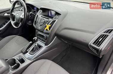 Хетчбек Ford Focus 2014 в 