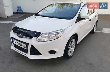 Хетчбек Ford Focus 2012 в 
