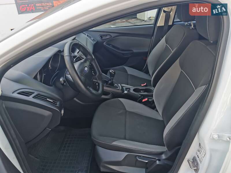 Хэтчбек Ford Focus 2012 в Киеве