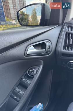 Седан Ford Focus 2018 в 