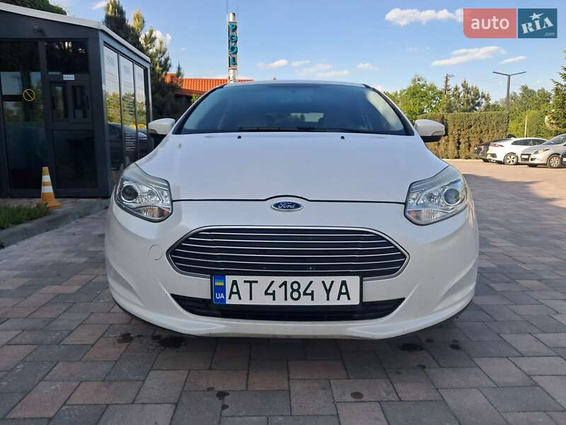 Хетчбек Ford Focus 2015 в Івано-Франківську