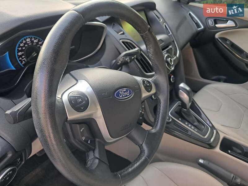 Хетчбек Ford Focus 2015 в Івано-Франківську