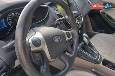 Хэтчбек Ford Focus 2015 в 