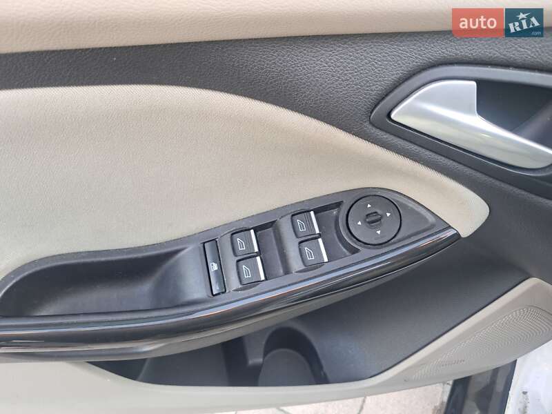 Хетчбек Ford Focus 2015 в Івано-Франківську