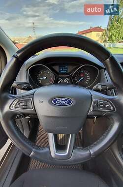 Хэтчбек Ford Focus 2017 в 
