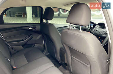 Хэтчбек Ford Focus 2016 в 