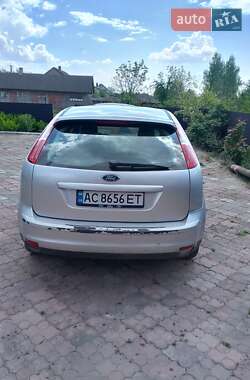 Хетчбек Ford Focus 2006 в 