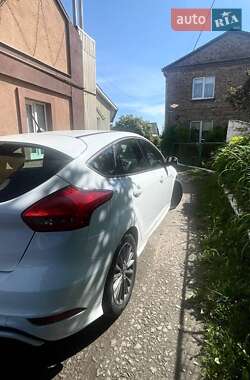 Хетчбек Ford Focus 2018 в 