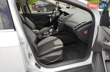 Хэтчбек Ford Focus 2013 в 