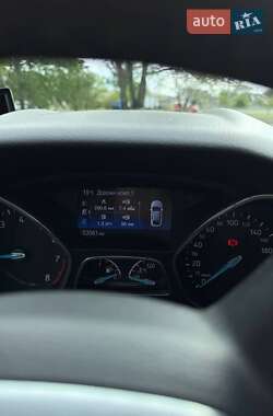 Хэтчбек Ford Focus 2013 в 