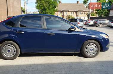 Хетчбек Ford Focus 2011 в 