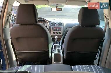 Хетчбек Ford Focus 2011 в 