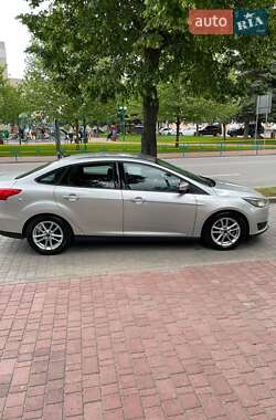 Седан Ford Focus 2016 в 