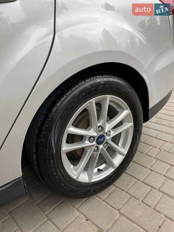 Седан Ford Focus 2016 в Могилев-Подольске