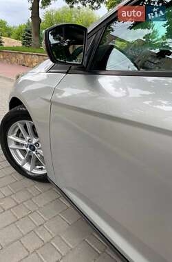 Седан Ford Focus 2016 в 