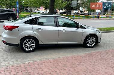 Седан Ford Focus 2016 в 