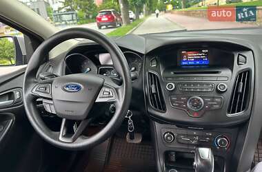 Седан Ford Focus 2016 в 