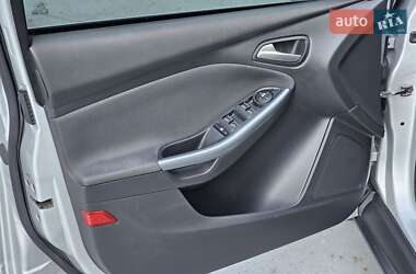 Седан Ford Focus 2011 в 