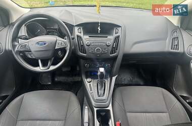 Хетчбек Ford Focus 2015 в 