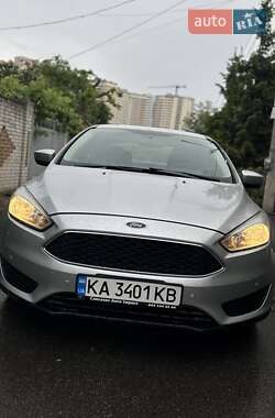 Седан Ford Focus 2016 в Киеве