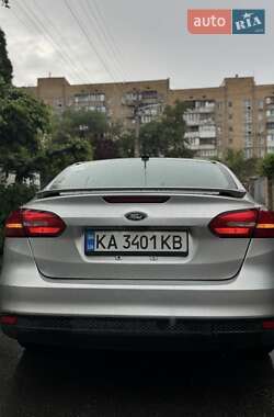 Седан Ford Focus 2016 в 