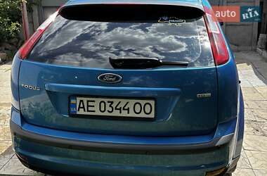 Хэтчбек Ford Focus 2004 в 