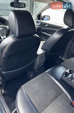 Хэтчбек Ford Focus 2004 в 