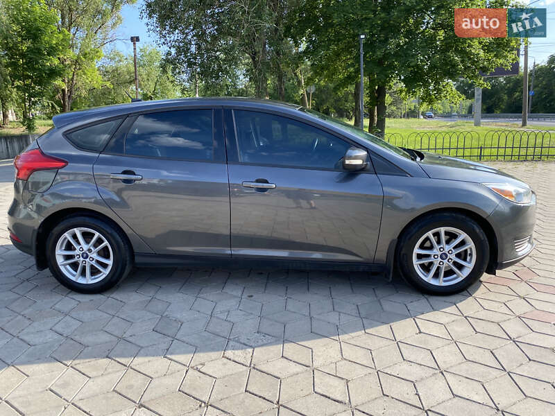 Хэтчбек Ford Focus 2016 в Днепре