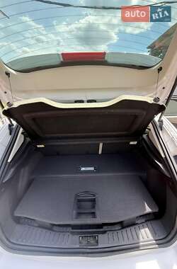 Хэтчбек Ford Focus 2013 в 