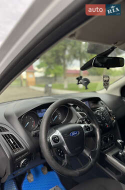 Универсал Ford Focus 2014 в 