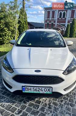 Хэтчбек Ford Focus 2015 в Киеве