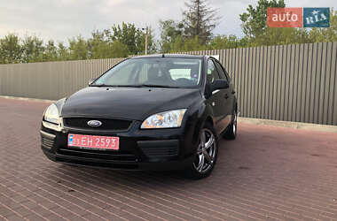 Хэтчбек Ford Focus 2006 в Сарнах