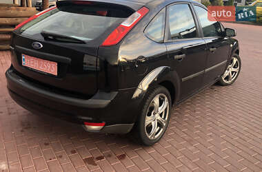 Хэтчбек Ford Focus 2006 в 