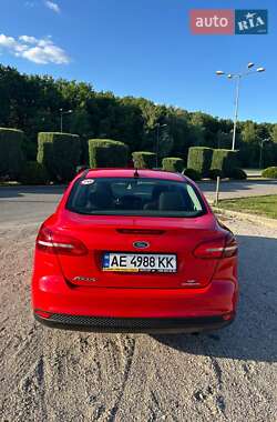 Седан Ford Focus 2016 в 