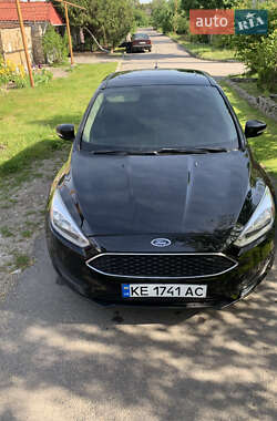 Хэтчбек Ford Focus 2016 в 