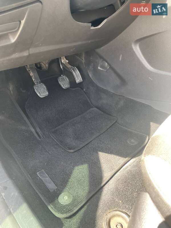 Хетчбек Ford Focus 2014 в Дніпрі