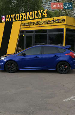 Хэтчбек Ford Focus 2013 в 