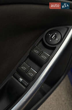 Хэтчбек Ford Focus 2013 в 