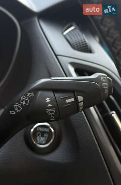 Хэтчбек Ford Focus 2013 в 