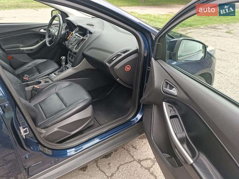 Седан Ford Focus 2011 в Первомайске