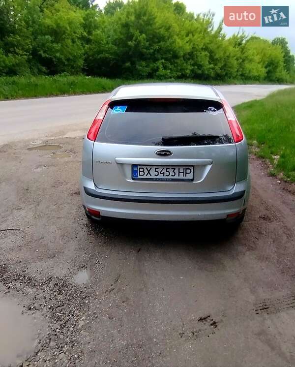 Хэтчбек Ford Focus 2006 в Каменец-Подольском