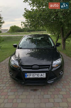 Хэтчбек Ford Focus 2013 в 