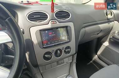 Универсал Ford Focus 2010 в 