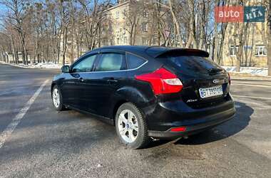 Хетчбек Ford Focus 2013 в 