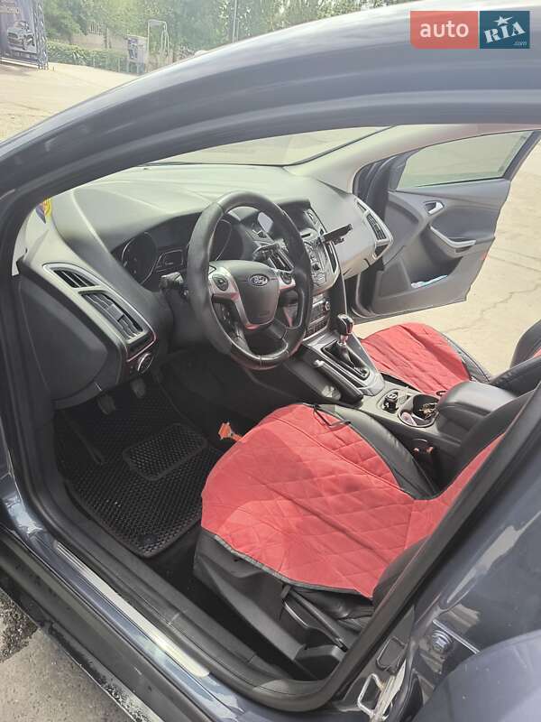 Универсал Ford Focus 2013 в Покрове