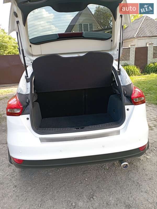 Хэтчбек Ford Focus 2015 в Днепре