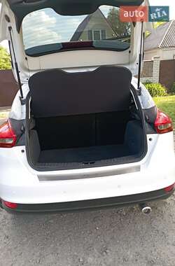 Хэтчбек Ford Focus 2015 в 