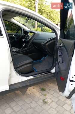 Хэтчбек Ford Focus 2015 в 