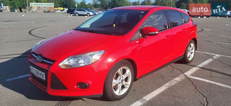 Хетчбек Ford Focus 2014 в 