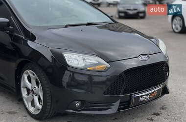 Хэтчбек Ford Focus 2014 в 
